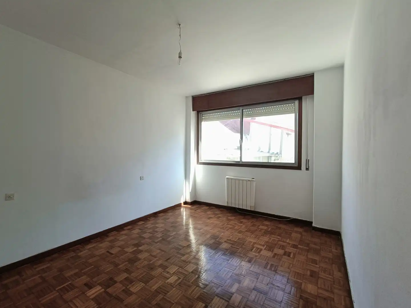 Habitación de Piso en venta en Vigo  con Calefacción, Parquet y Trastero