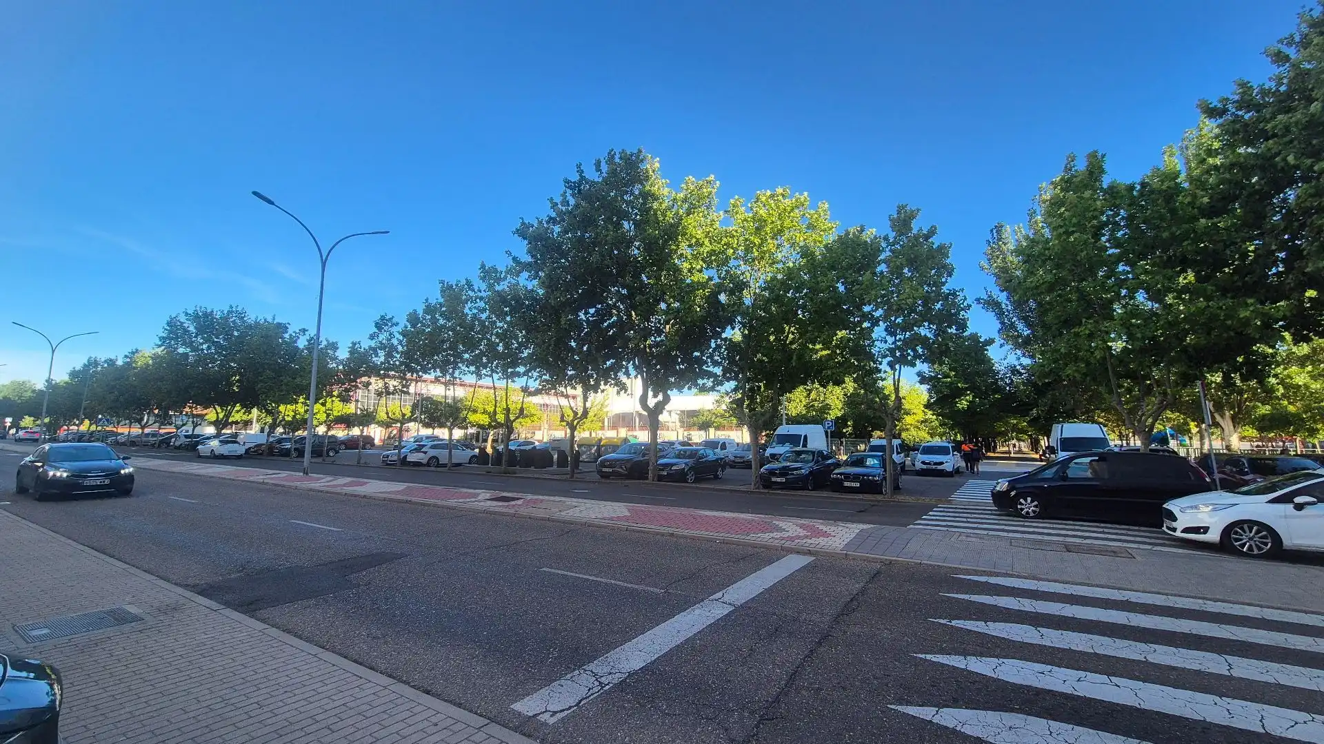 Vista exterior de Piso en venta en Laguna de Duero con Calefacción y Amueblado