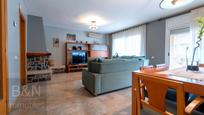 Sala d'estar de Casa o xalet en venda en Terrassa amb Aire condicionat, Calefacció i Terrassa