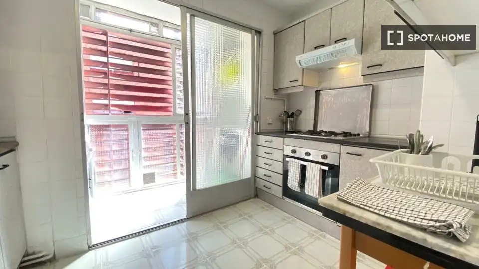 Kitchen of Flat for rent in Madrid  with Air Conditioner, Heating and Furnished