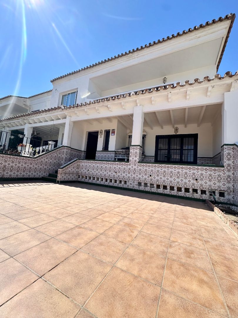 Exterior view of House or chalet for sale in Vélez-Málaga  with Furnished, TV and Balcony