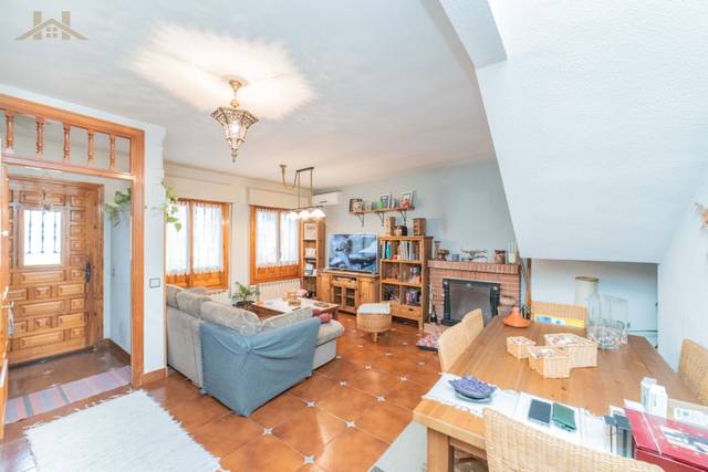 Casa-chalet en Venta en Méntrida
