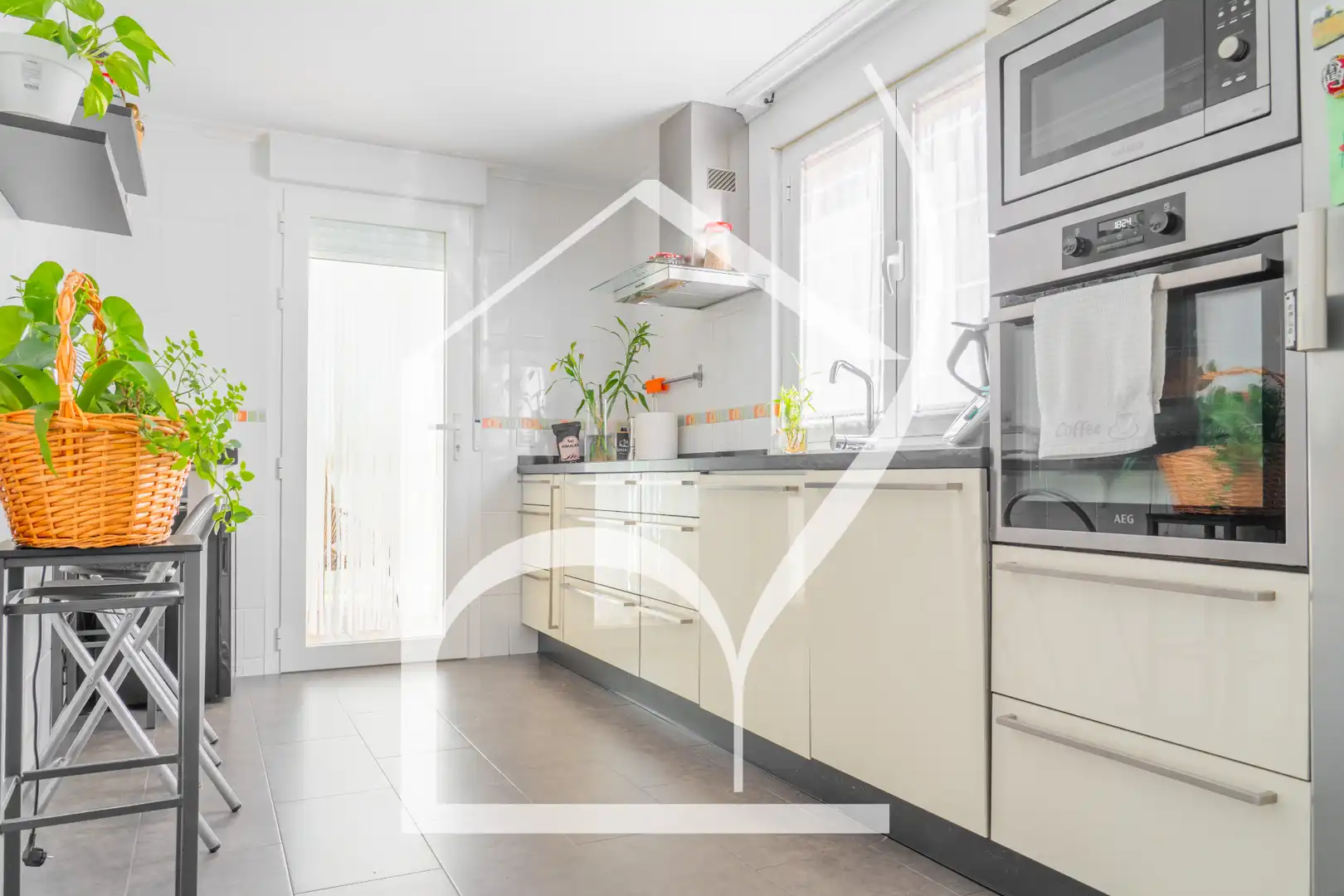 Kitchen of Detached homes for sale in Arapiles  with Heating, Terrace and Swimming Pool