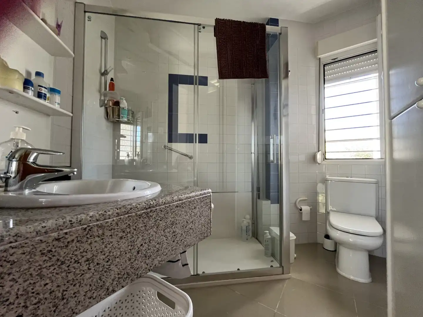 Bany de Casa o xalet en venda en Orihuela amb Jardí privat, Terrassa i Piscina
