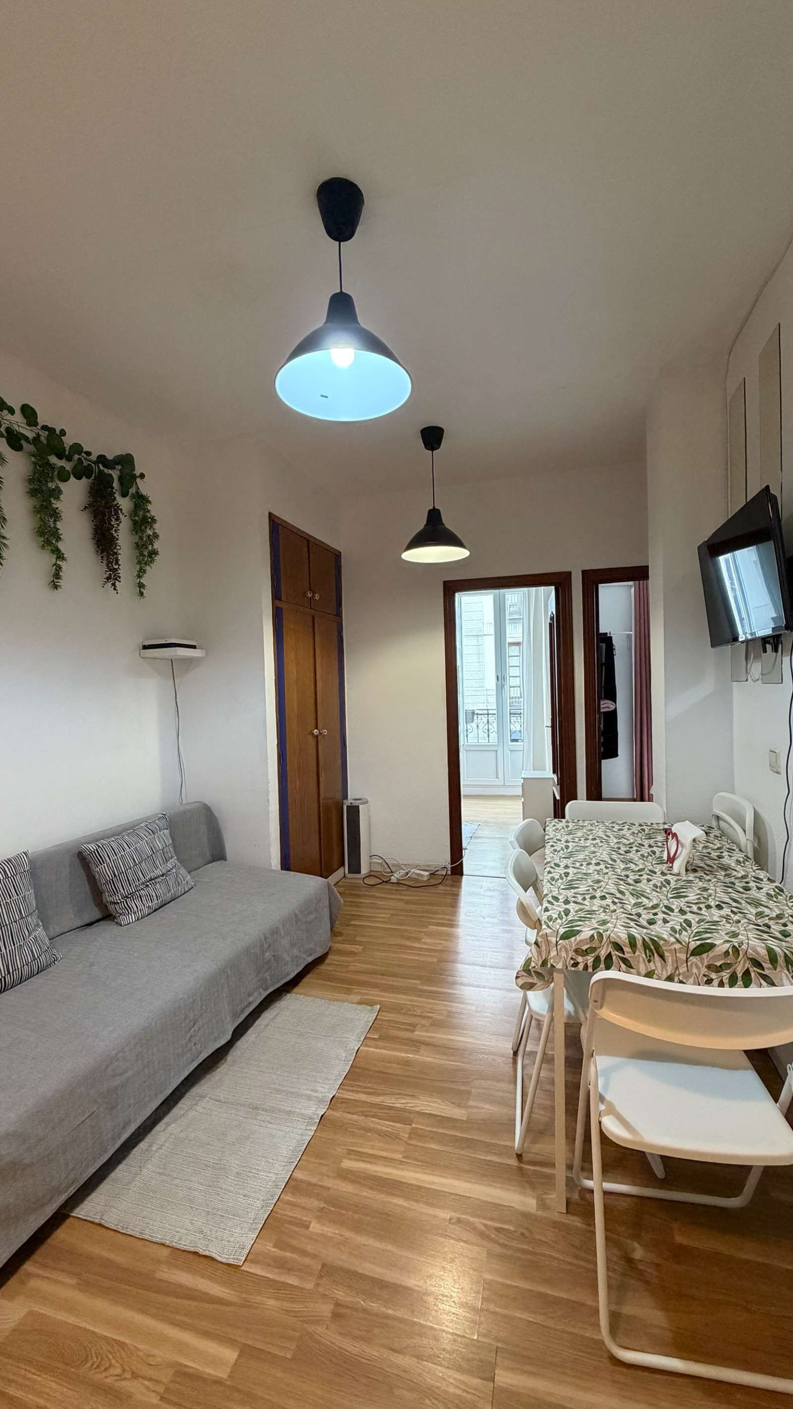 Bedroom of Apartment to share in  Madrid Capital  with Air Conditioner and Terrace