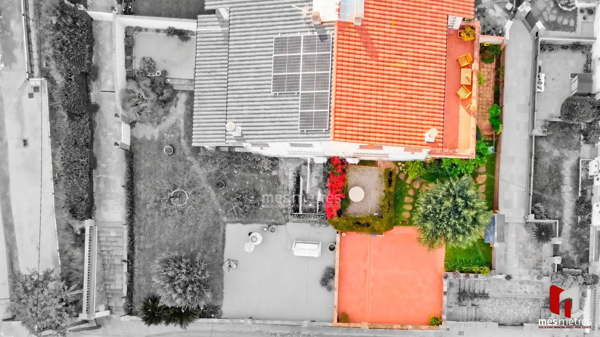 Vista exterior de Casa o xalet en venda en El Masnou amb Calefacció, Jardí privat i Traster
