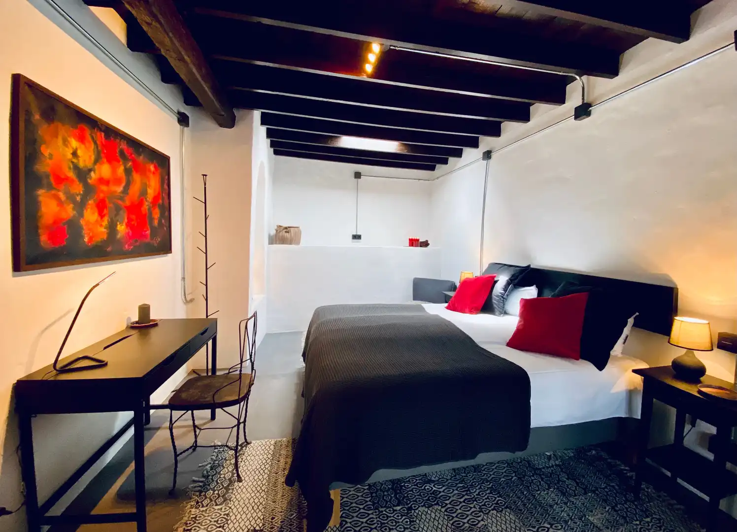 Dormitori de Finca rústica en venda en Yaiza amb Jardí privat, Piscina i Moblat