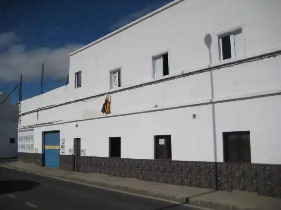 Vista exterior de Edificio en venta en San Francisco Javier - Argana Baja