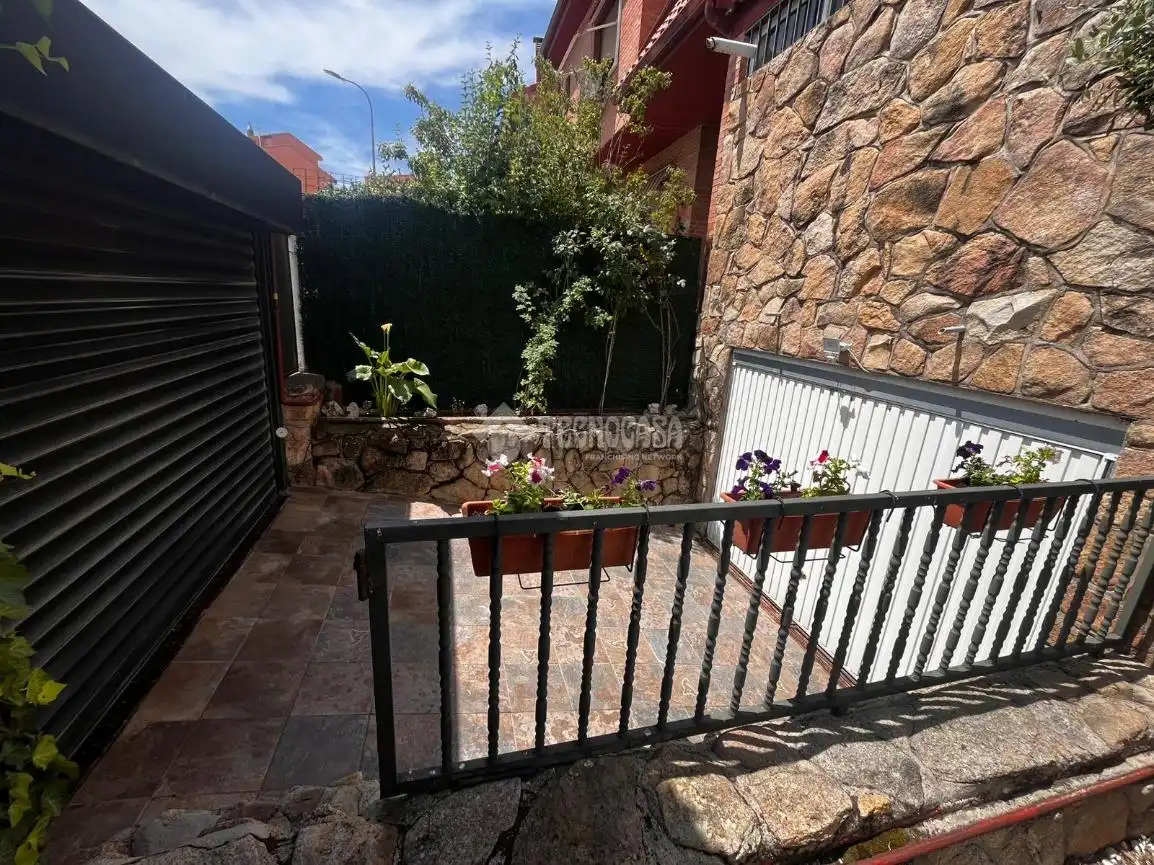 Terrace of Detached homes for sale in Madrid  with Air Conditioner, Heating and Private garden