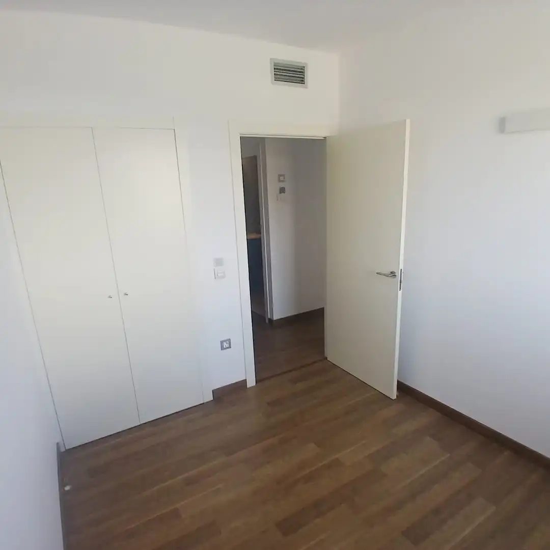 Flat for sale in Terrassa  with Air Conditioner, Heating and Oven