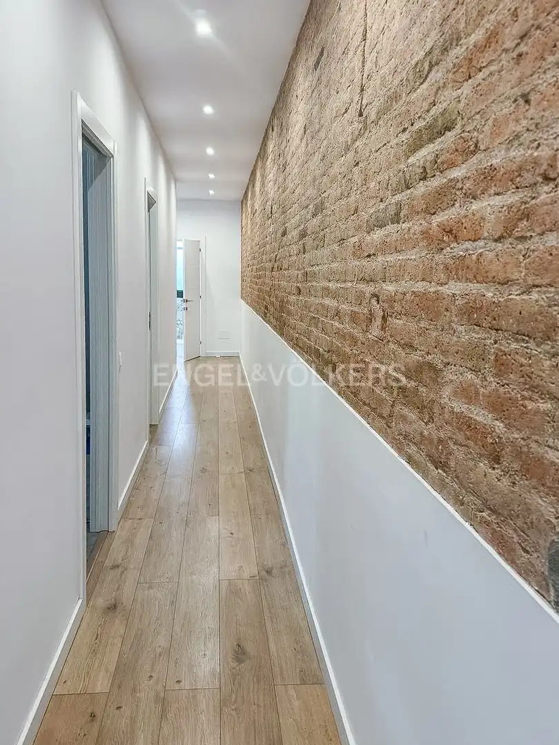 Wohnung zur Miete in Barcelona mit Klimaanlage, Heizung und Parkett
