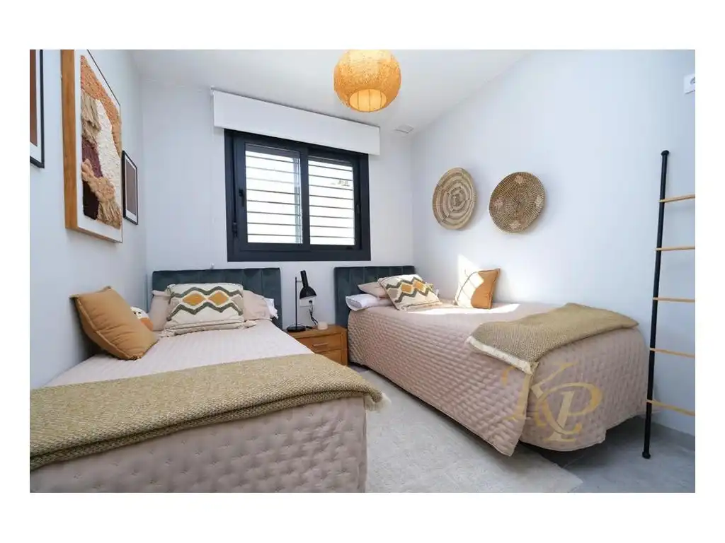 Habitación de Apartamento en venta en Orihuela con Aire acondicionado y Terraza