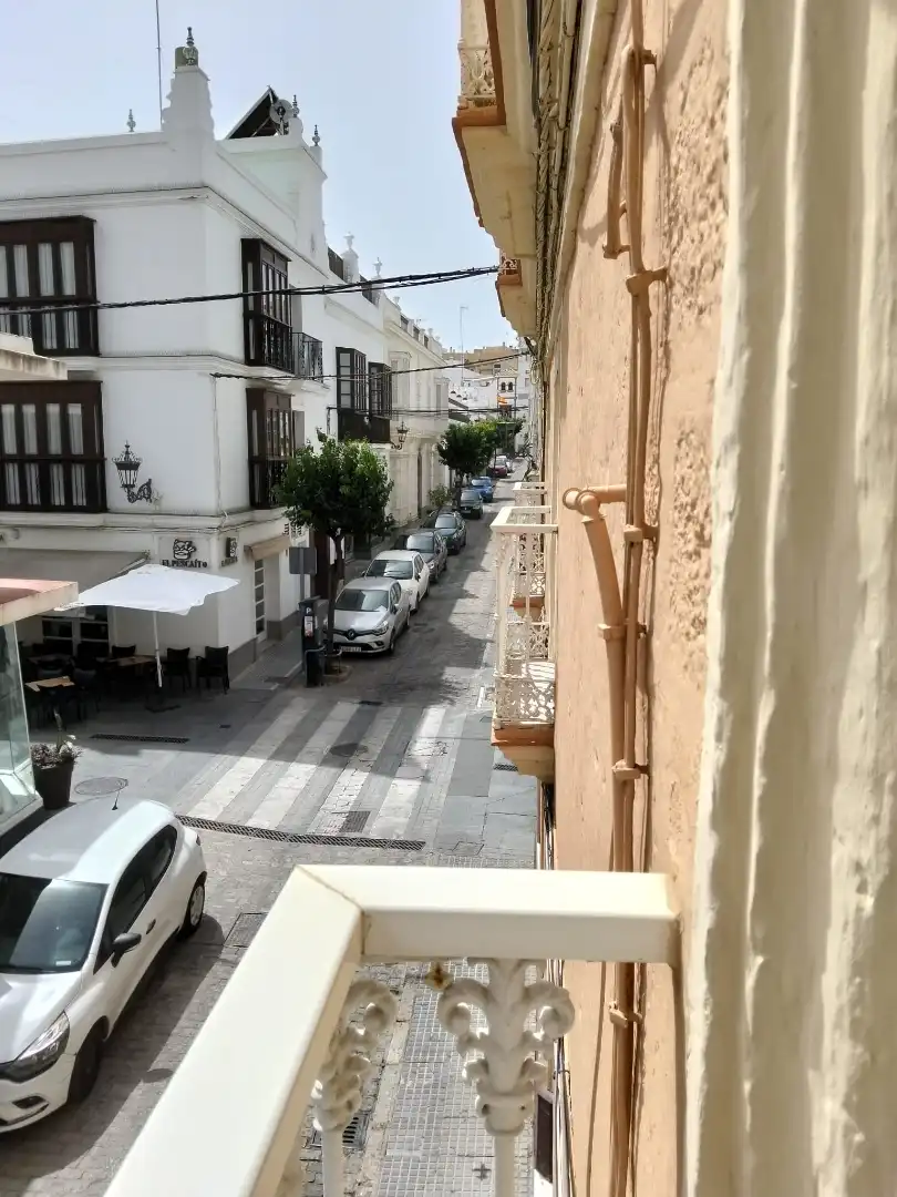 Vista exterior de Casa adosada en venda en San Fernando amb Aire condicionat, Terrassa i Balcó