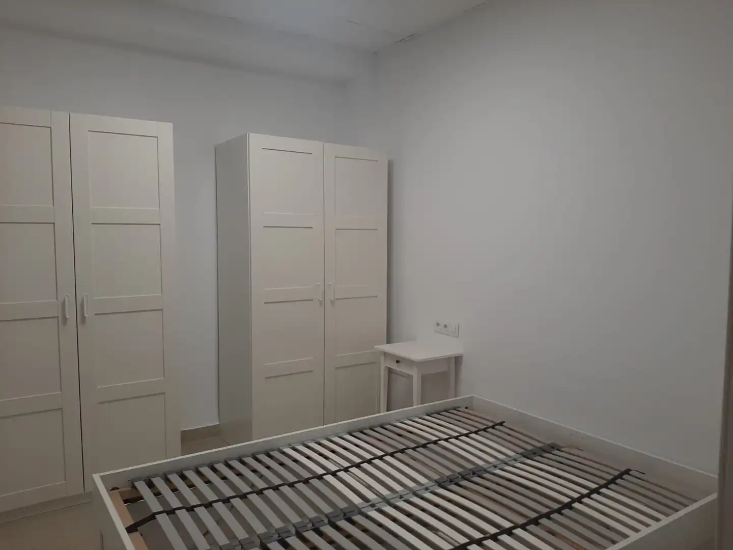 Habitación de Apartamento de alquiler en Villaverde del Río con Aire acondicionado y Amueblado