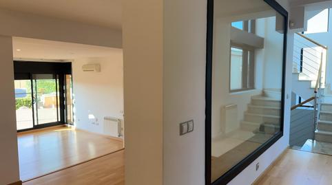 Foto 3 de Casa adosada en venda a Sant Esteve Sesrovires, Barcelona