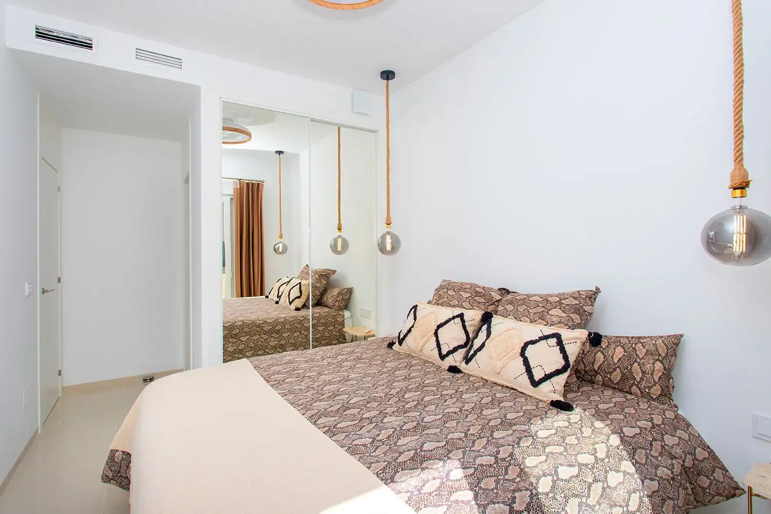 Habitación de Planta baja en venta en Rojales con Aire acondicionado, Terraza y Piscina