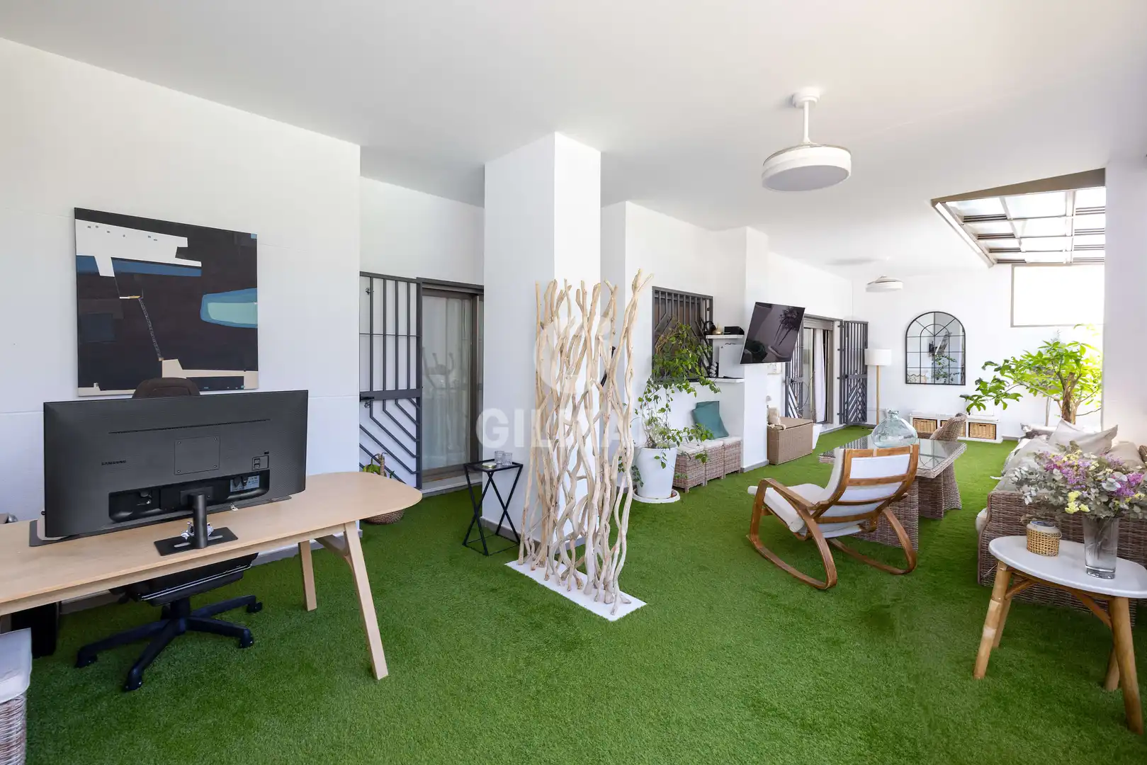 Piso en venta en Torremolinos con Calefacción, Jardín privado y Trastero