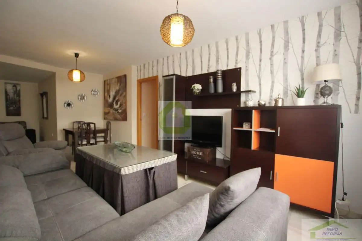 Living room of Flat for share in Armilla  with Storage room and Furnished