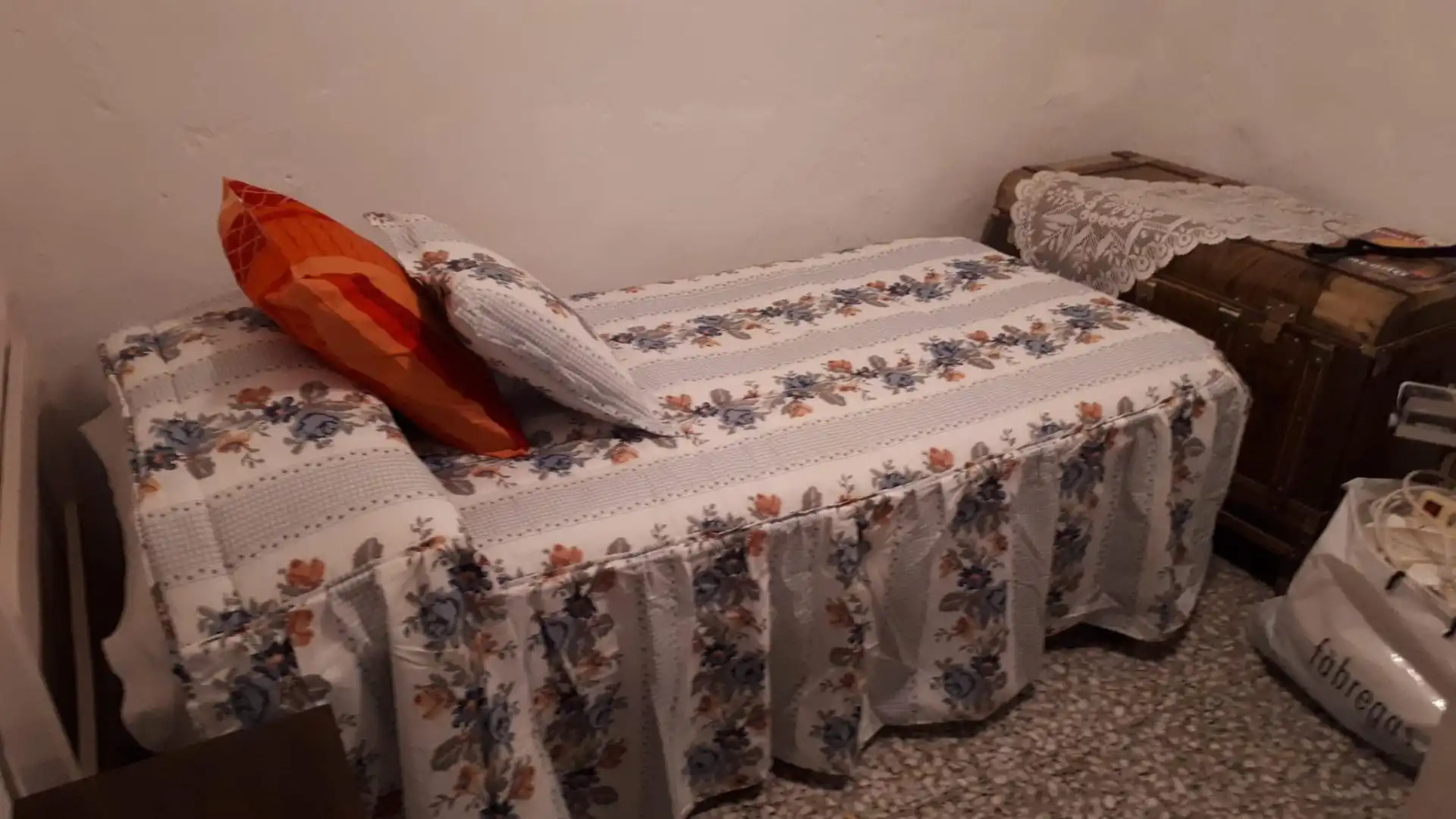 Dormitori de Casa o xalet en venda en Sierro amb Terrassa i Traster
