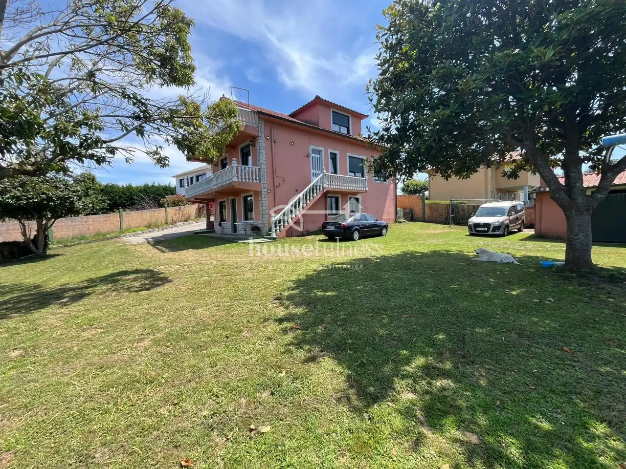 Chalet con jardín en venta en Valdoviño