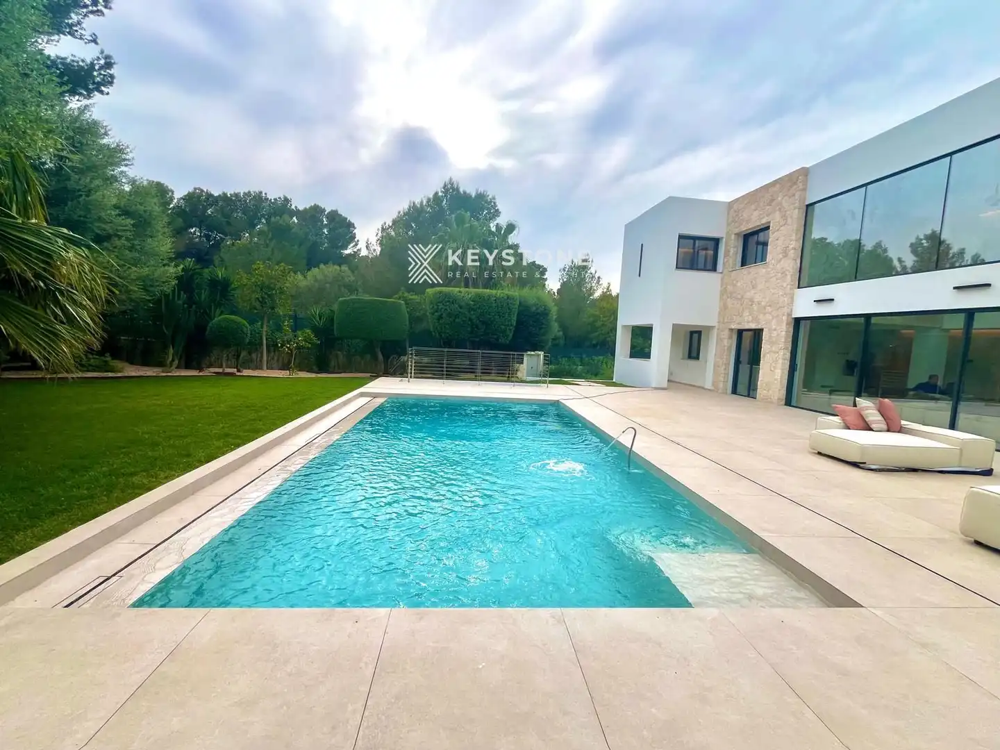 Xalet amb piscina en venda a Santa Ponça
