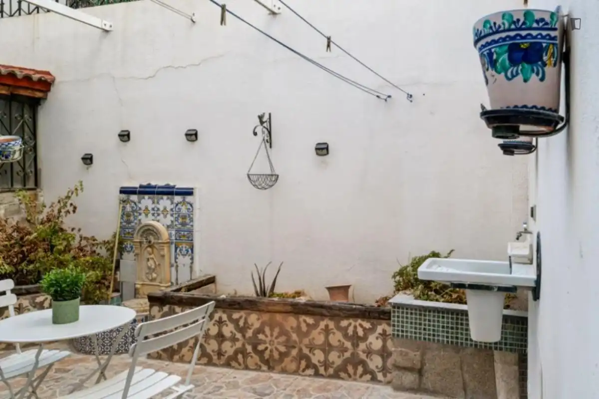 Terrassa de Casa o xalet per a compartir en Madrid amb Calefacció, Moblat i Forn