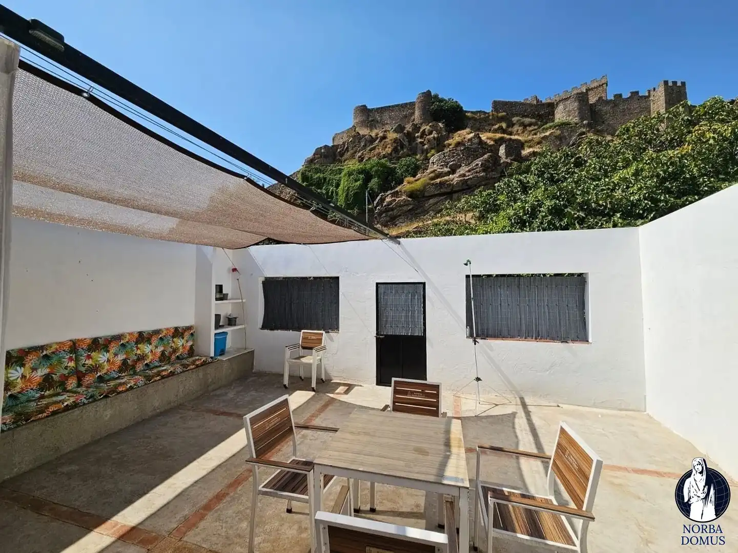 Terrassa de Finca rústica en venda en Montánchez amb Aire condicionat, Terrassa i Traster