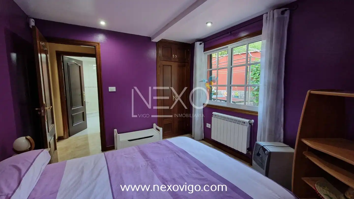 Habitación de Casa o chalet en venta en Cangas  con Calefacción, Jardín privado y Piscina