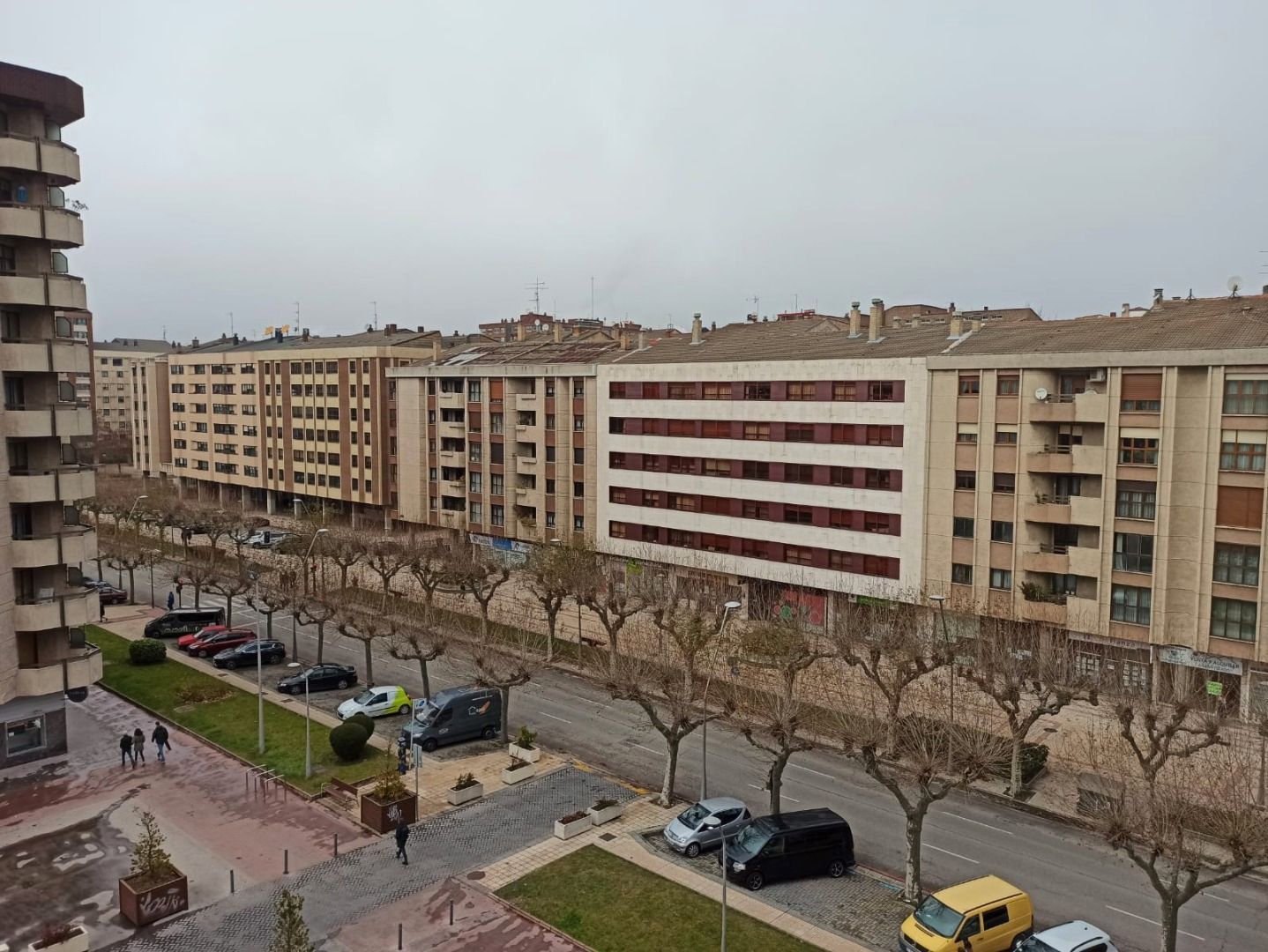 Exterior view of Flat for sale in Burgos Capital  with Parquet flooring, Terrace and Storage room