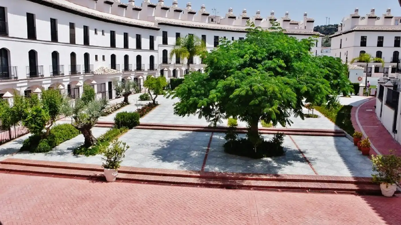 Jardí de Apartament en venda en Vélez de Benaudalla amb Moblat, Forn i Rentadora