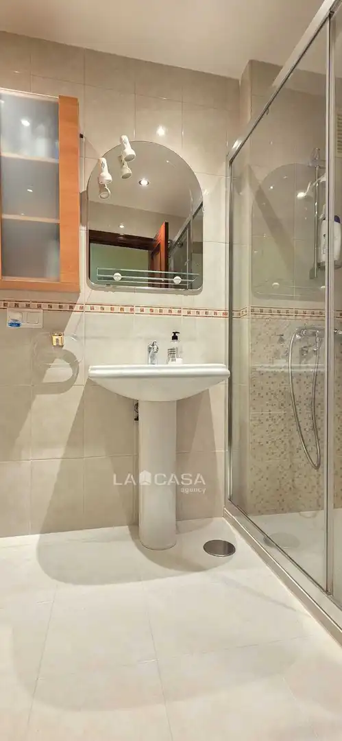 Bany de Pis de lloguer en Valladolid amb Calefacció i Balcó