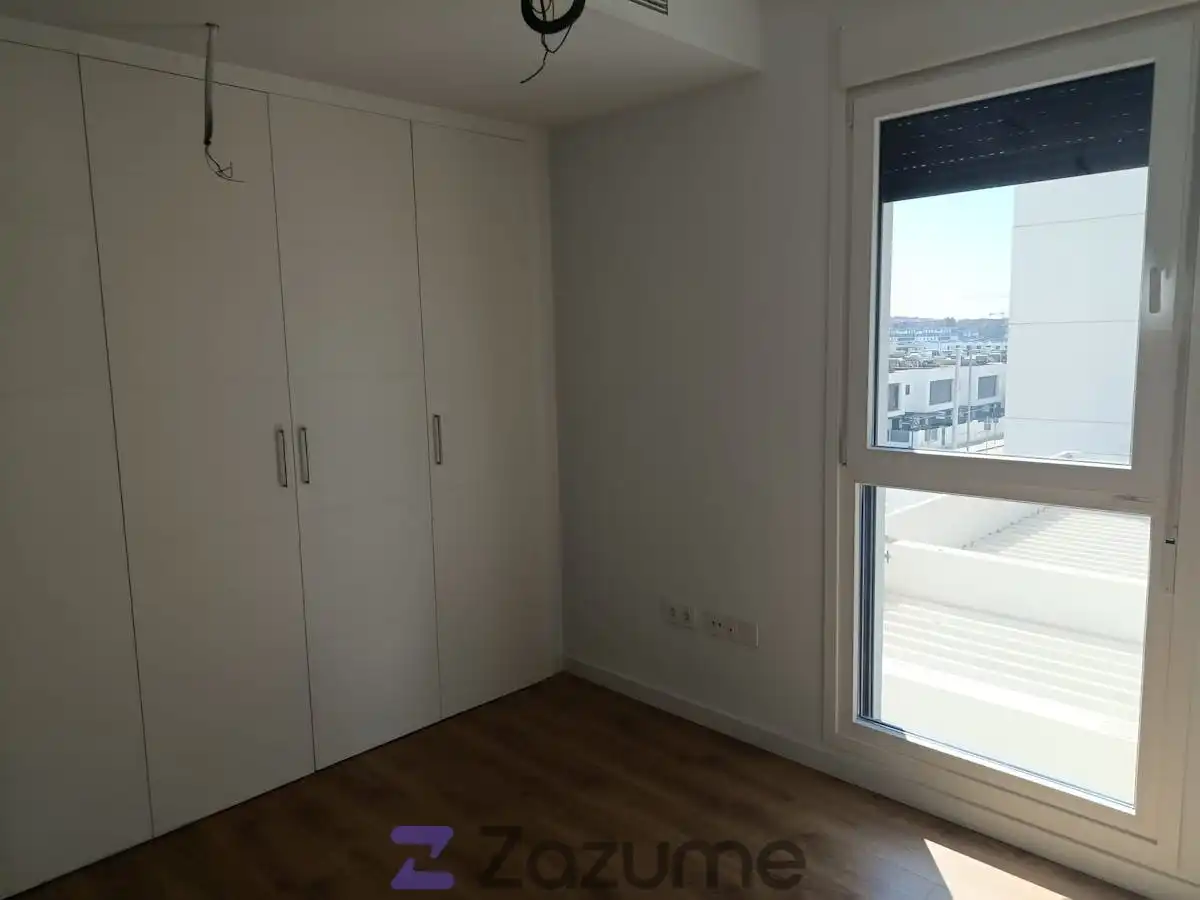 Schlafzimmer von Wohnung zur Miete in Dos Hermanas mit Klimaanlage, Heizung und Privatgarten