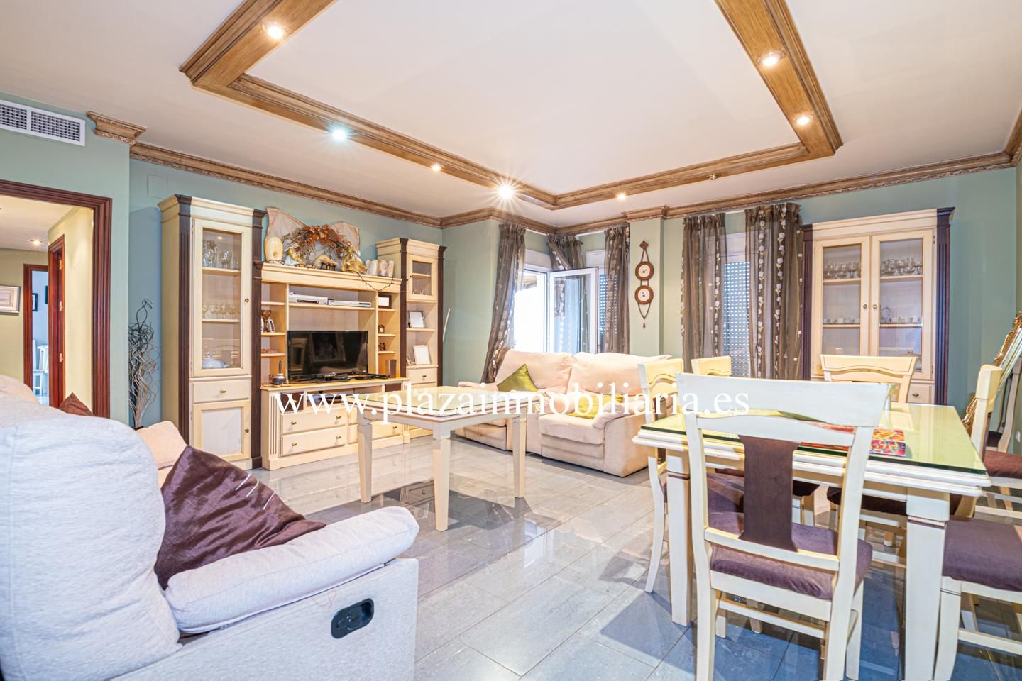 Sala d'estar de Pis en venda en Lucena amb Aire condicionat, Terrassa i Traster