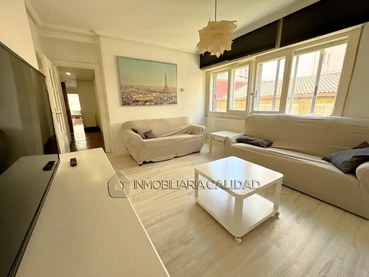 Sala de estar de Piso de alquiler en Burgos con Calefacción, Terraza y Amueblado