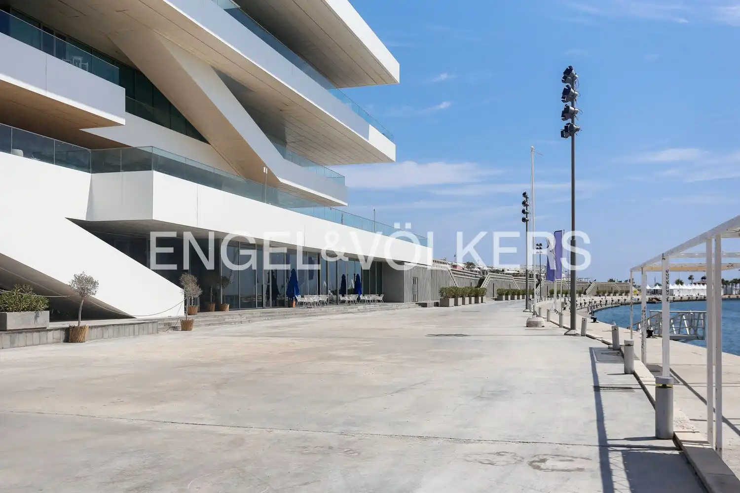 Außenansicht von Wohnung zur Miete in Valencia mit Klimaanlage, Heizung und Möbliert