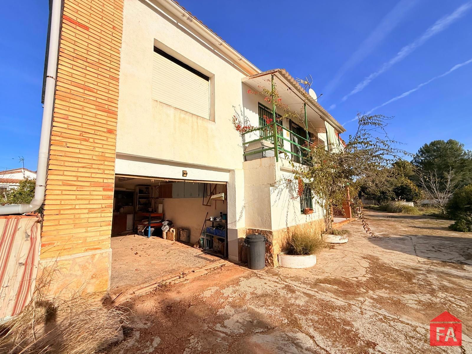 Vista exterior de Casa o xalet en venda en El Montmell amb Terrassa i Balcó