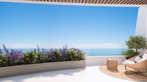 Ático dúplex de lujo en venta en Puerto Marina con terrazas privadas y vistas al mar. Benalmádena