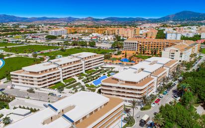 Vista exterior de Apartament en venda en Marbella amb Aire condicionat, Jardí privat i Terrassa