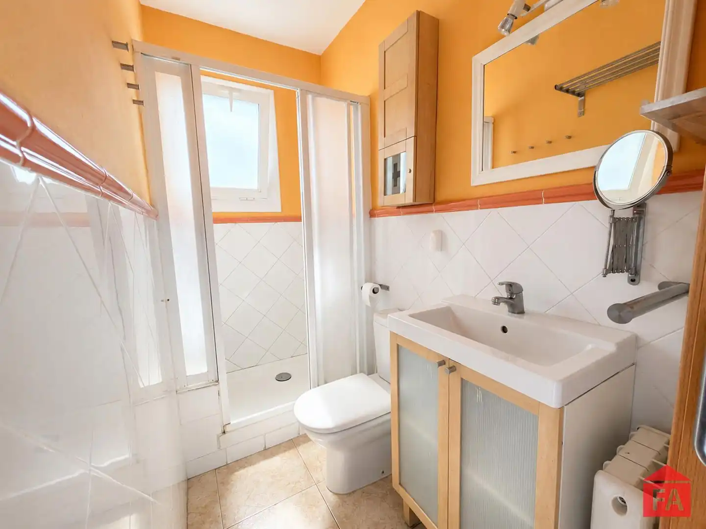 Bathroom of Flat for sale in El Vendrell  with Air Conditioner, Heating and Terrace