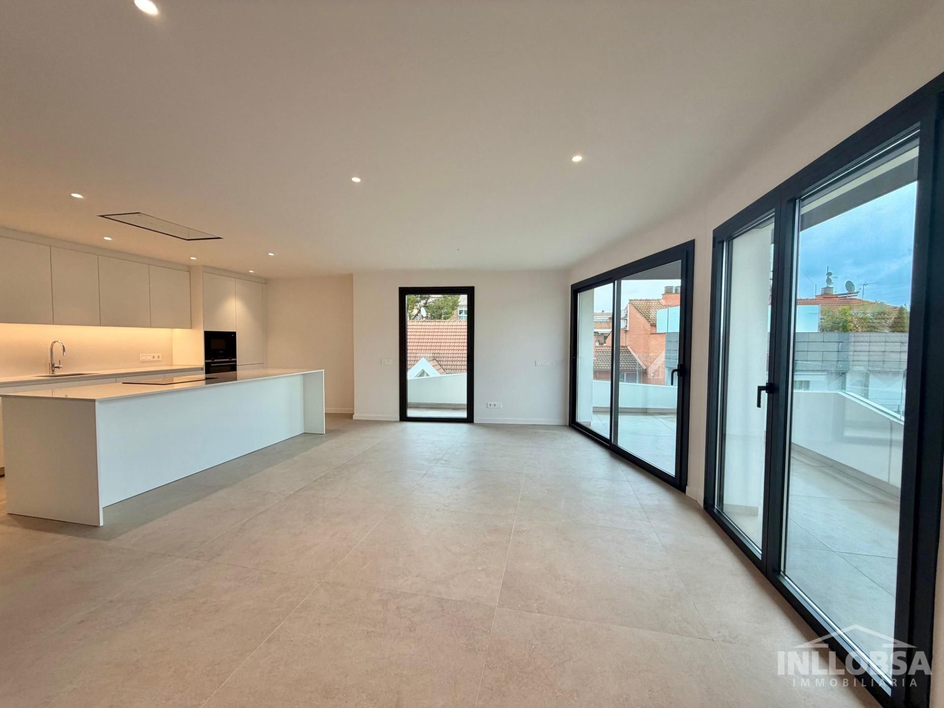 Sala de estar de Ático de alquiler en Manresa con Aire acondicionado, Terraza y Balcón