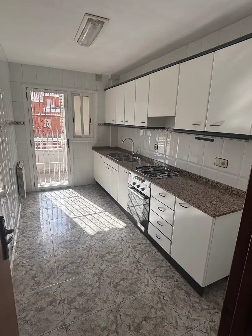 Cocina de Piso en venta en Tarragona con Calefacción y Terraza