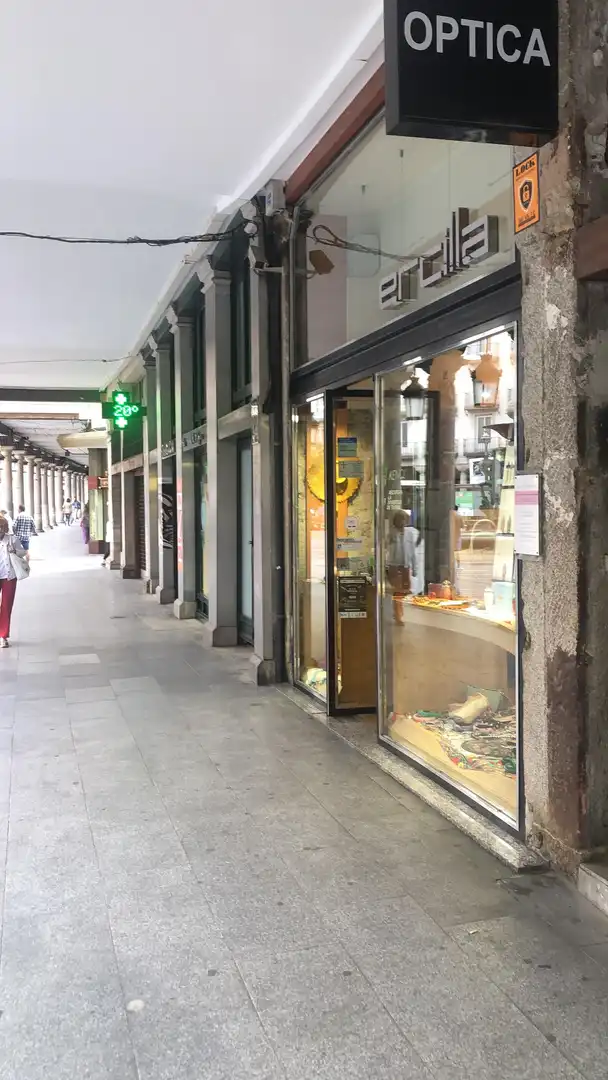 Local de lloguer a N/A, -1, Centro
