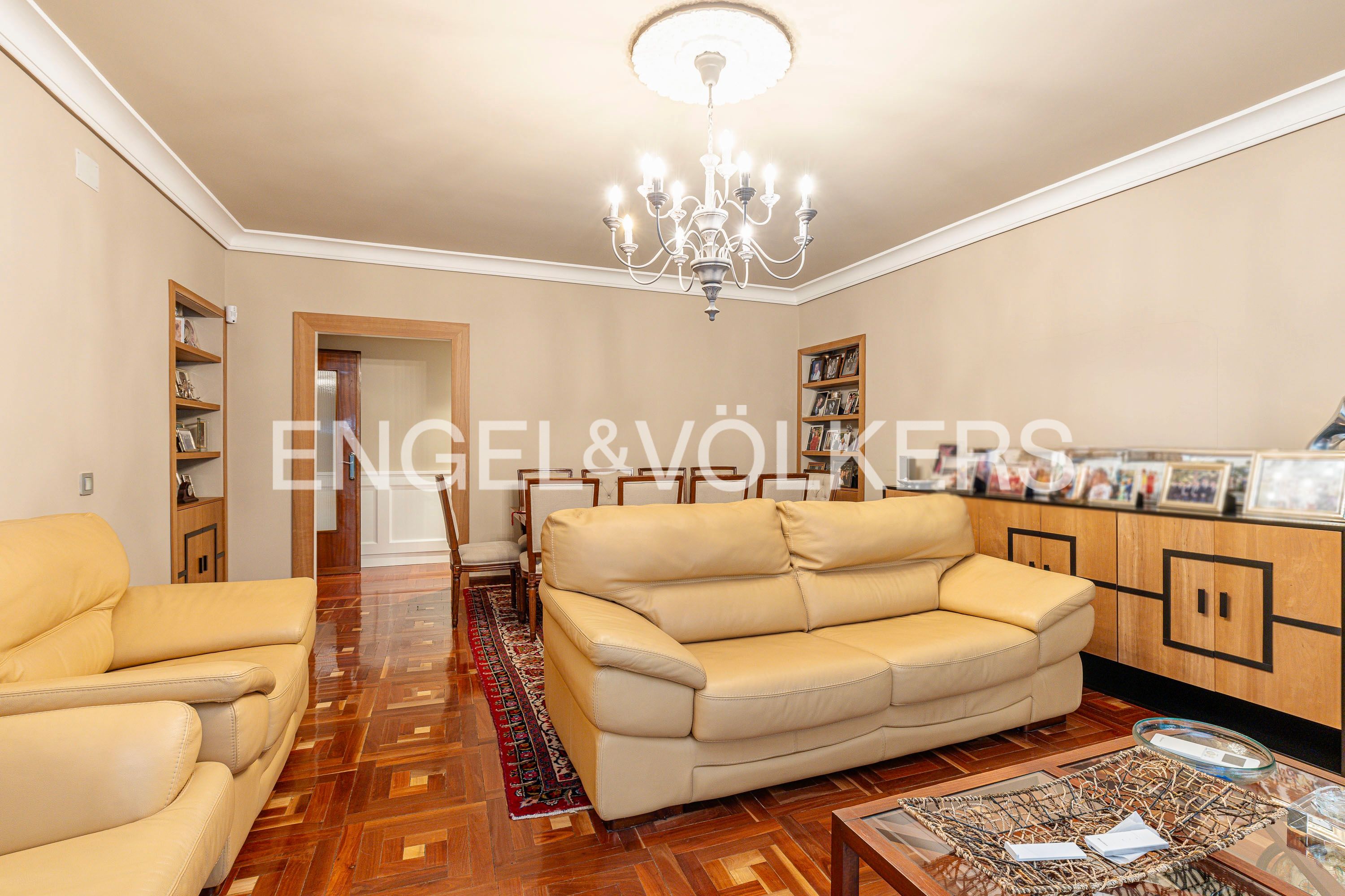 Sala d'estar de Apartament en venda en  Madrid Capital amb Aire condicionat, Calefacció i Parquet