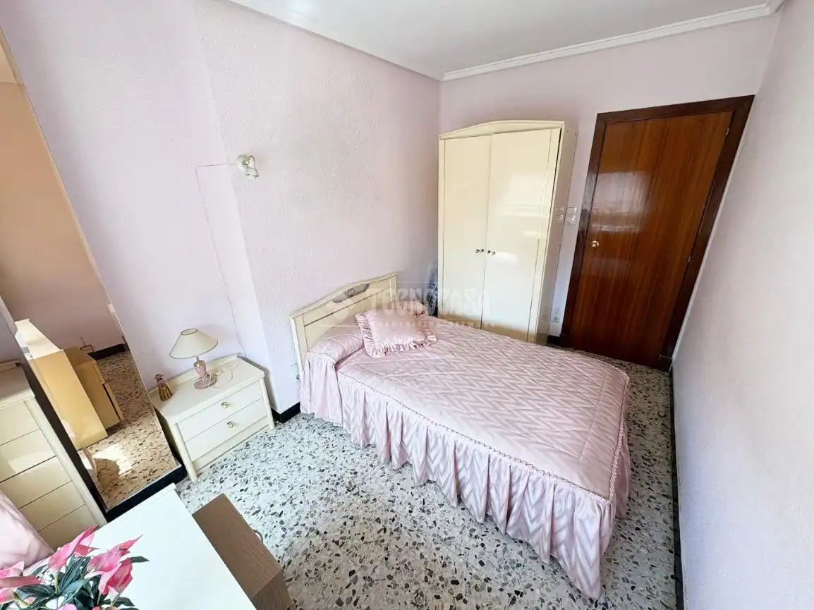 Habitación de Piso en venta en Zaragoza con Calefacción y Terraza