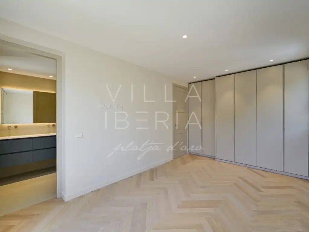 Dormitori de Casa o xalet en venda en Castell d'Aro, Platja d'Aro i s'Agaró amb Aire condicionat, Calefacció i Jardí privat