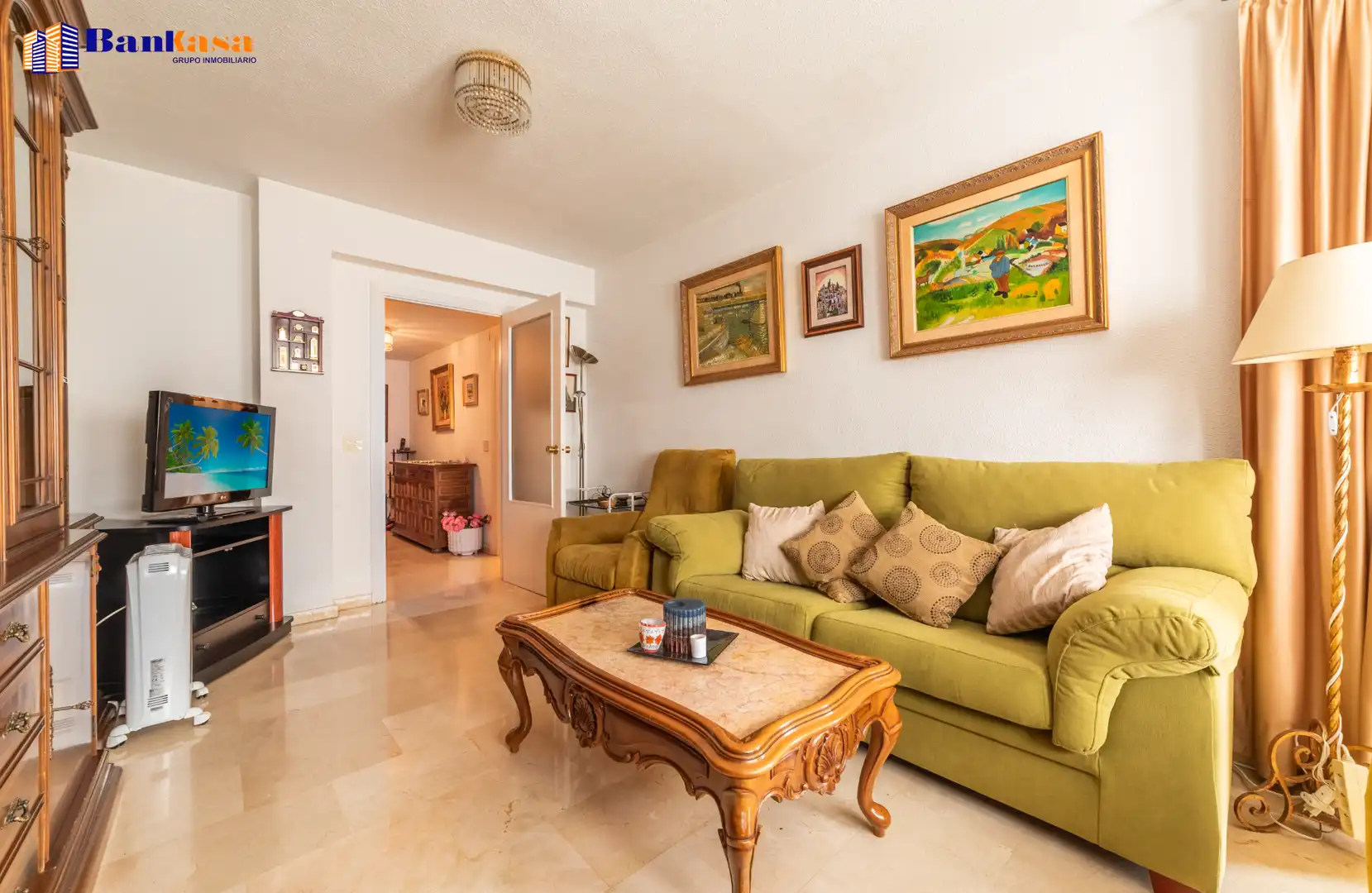 Sala de estar de Piso en venta en Fuengirola con Trastero y Piscina comunitaria