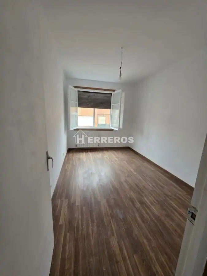 Apartment for sale in la campa, imagen 2