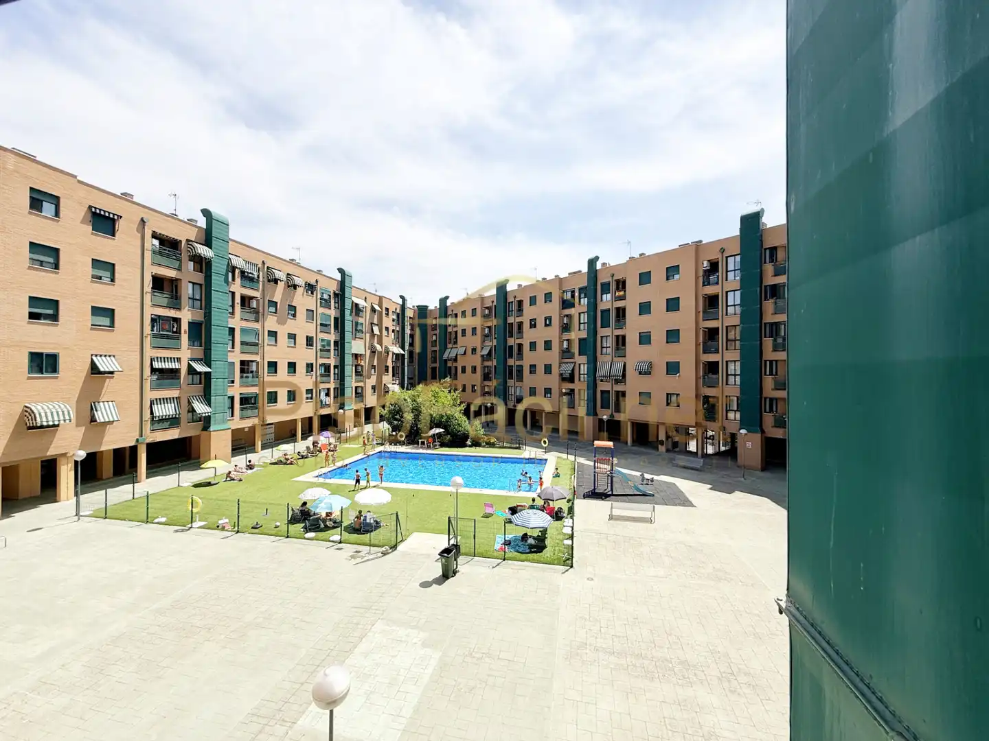 Piscina de Piso en venta en Parla con Aire acondicionado, Calefacción y Parquet