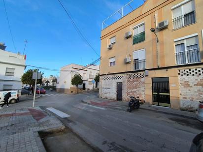 Vista exterior de Pis en venda en Marchena amb Aire condicionat, Calefacció i Traster