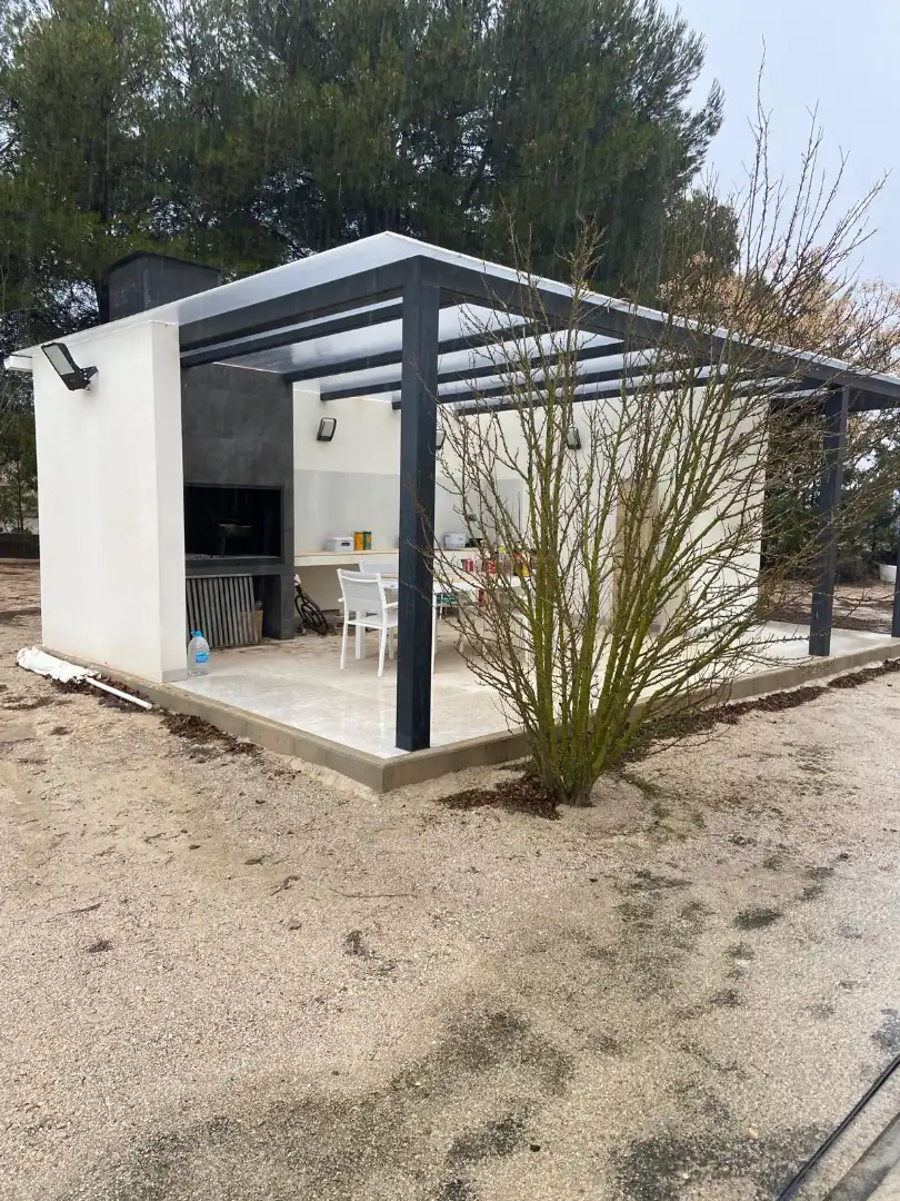 Terraza de Casa o chalet en venta en Almansa con Calefacción, Jardín privado y Piscina